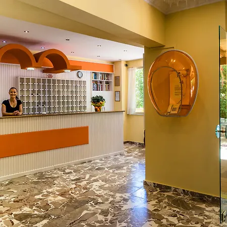 Lorenzo Szálloda Lászi